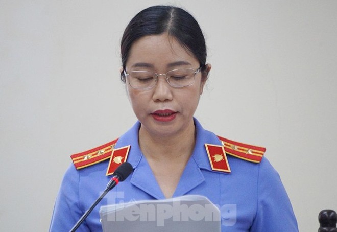 Trước ngày tuyên án vụ điểm thi ở Hà Giang: Ủy ban Kiểm tra T.Ư làm việc với vợ Chủ tịch tỉnh Hà Giang - Ảnh 3.
