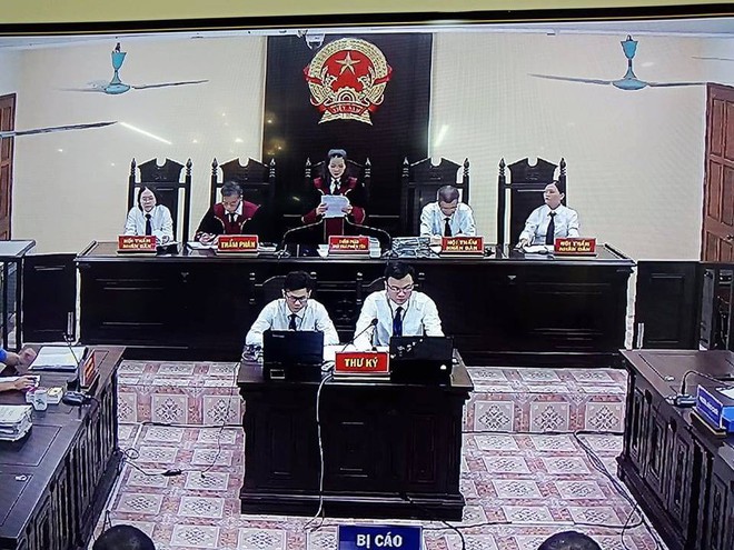 Vụ nâng điểm thi ở Hà Giang: Nguyễn Thanh Hoài 8 năm tù giam, cựu PGĐ Sở GD&ĐT lĩnh 1 năm tù treo - Ảnh 2.