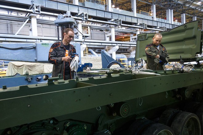 Mọi thứ đang sôi sục, T-15, T-16 và Kẻ hủy diệt sắp thành hình ở Nhà máy Uralvagonzavod - Ảnh 4.