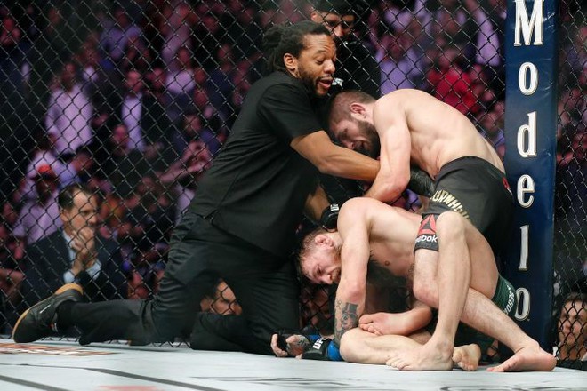 Xí xóa quyết định giải nghệ, gã điên McGregor sẽ trở lại võ đài UFC - Ảnh 1.