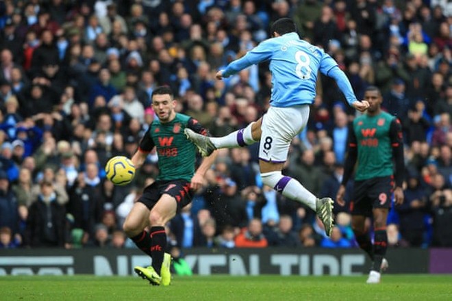 ‘Hủy diệt’ Aston Villa trong hiệp 2, Man City áp sát Liverpool - Ảnh 6.