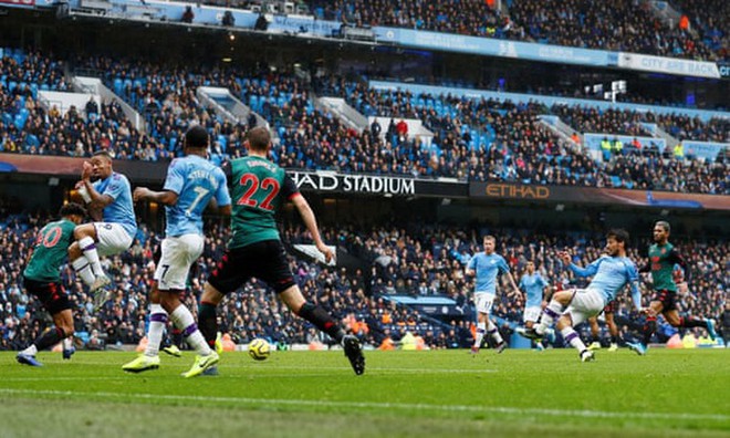 ‘Hủy diệt’ Aston Villa trong hiệp 2, Man City áp sát Liverpool - Ảnh 7.