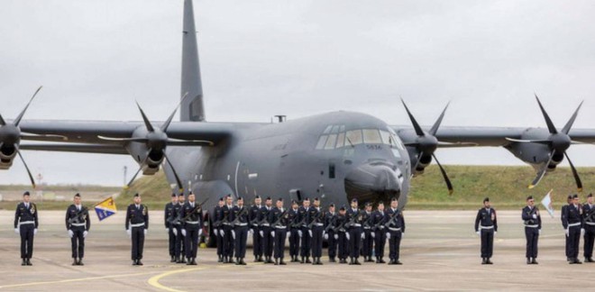 Bàn giao chiếc lực sĩ C-130 thứ... 2.600, Lockheed Martin lập kỷ lục vô tiền khoáng hậu - Ảnh 2.