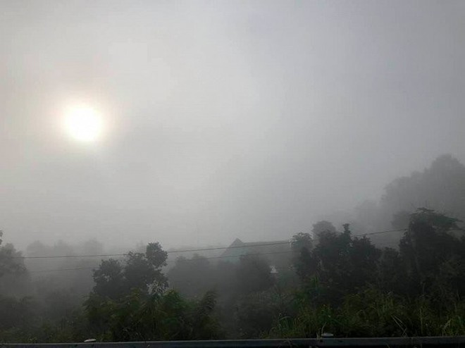 Sương mù dày đặc xuất hiện trên cao tốc TP.HCM - Long Thành - Dầu Giây - Ảnh 2.