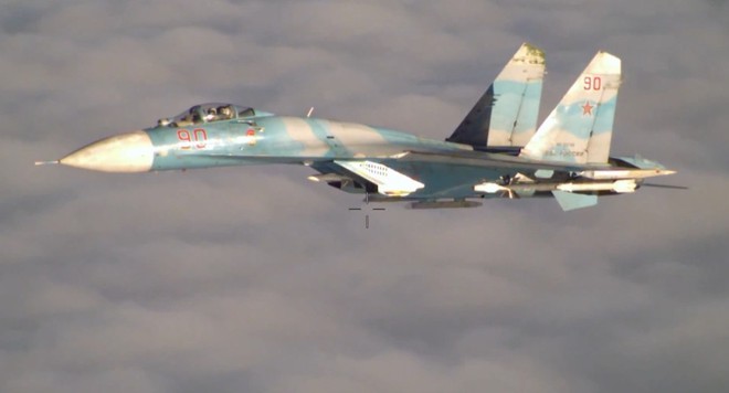 Dân buôn Trung Quốc to gan săn lùng phụ tùng tiêm kích Su-27: FSB giăng bẫy hốt trọn ổ? - Ảnh 2.