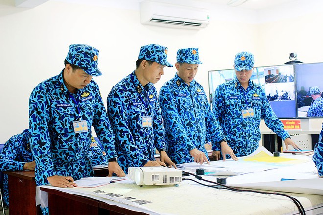 Nâng cao chất lượng huấn luyện, làm chủ vũ khí, trang bị kỹ thuật hiện đại ở Tàu ngầm 182 - Ảnh 2.