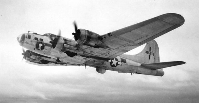 Lý do B-17 được mệnh danh pháo đài bay thời Thế chiến II - Ảnh 3.