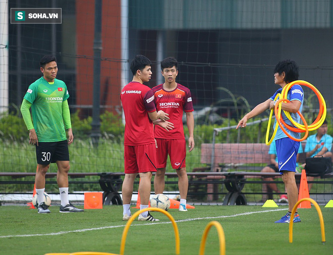 Bác sỹ Choi: Đình Trọng dự được SEA Games hay không do HLV Park Hang-seo quyết định - Ảnh 1.