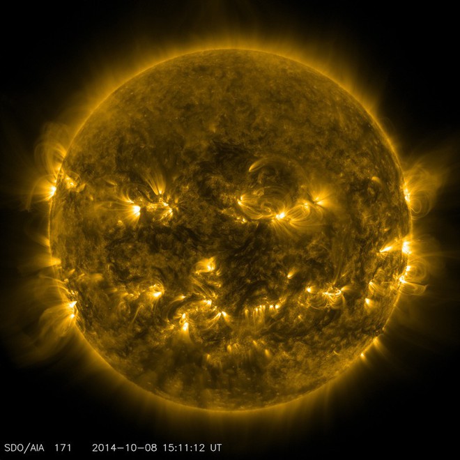 NASA đăng ảnh Mặt trời bí ngô ma quái” chào Halloween - Ảnh 3.