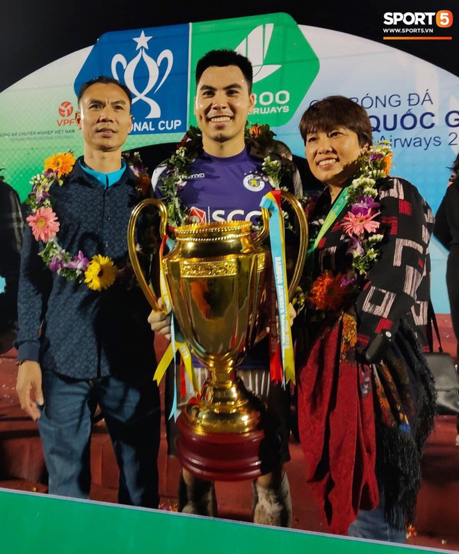 Từ Hà Lan, Văn Hậu cùng hưởng niềm vui vô địch với Hà Nội FC bằng cách đặc biệt này - Ảnh 8.