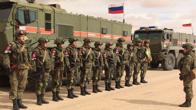 An ninh Iraq thẳng tay xả súng vào đoàn người biểu tình, thương vong lớn - Thêm một lò lửa bùng phát - Ảnh 15.