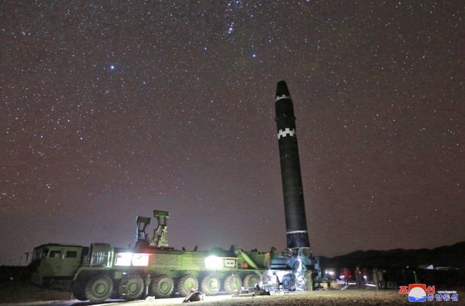 Mỹ xếp giáp quy hàng trước tên lửa Trung Quốc: Lá chắn hạt nhân đã thiếu nay còn yếu? - Ảnh 4.