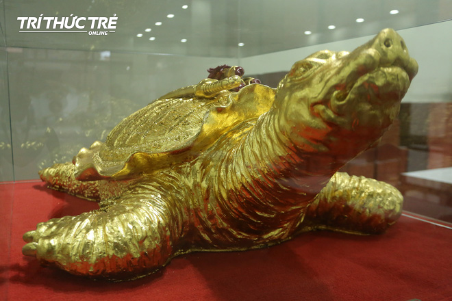 Tận mắt chứng kiến cụ Rùa Hồ Gươm mạ vàng 9999, trả giá hơn trăm triệu không bán  - Ảnh 3.