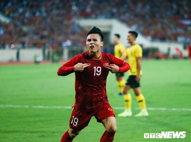 AFF Awards 2019: Quang Hải tranh ngôi nhất với Messi Thái Lan - Ảnh 1.