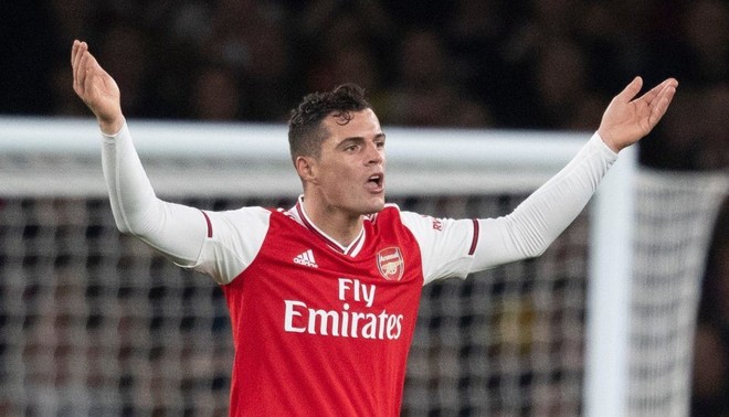 Xhaka trần tình: CĐV Arsenal rủa con tôi bị ung thư - Ảnh 1.