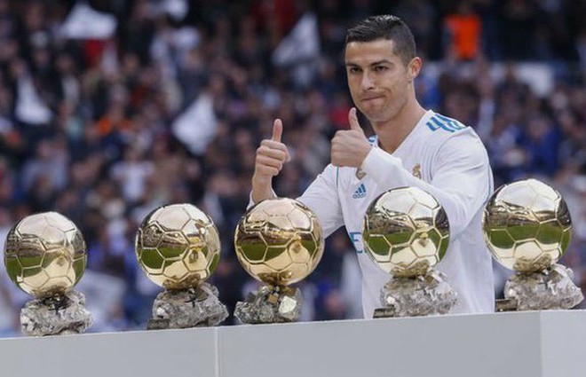 Ronaldo được truyền thông Ý trao sớm Quả bóng vàng 2019  - Ảnh 5.