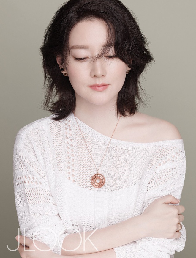 Dae Jang Geum Lee Young Ae: Từ tượng đài nhan sắc Hàn Quốc tới tin đồn là mẹ chồng “búp bê xứ Hàn” Han Chae Young - Ảnh 2.