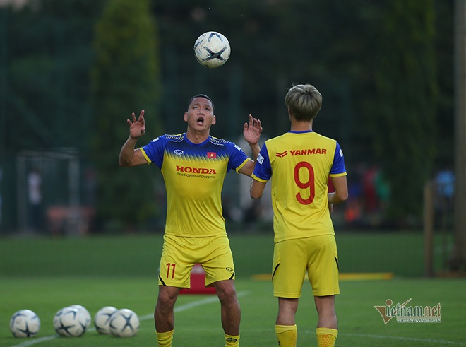 Tuyển Việt Nam r&uacute;t gọn danh s&aacute;ch: Thầy Park ủ mưu g&igrave;? - Ảnh 2.