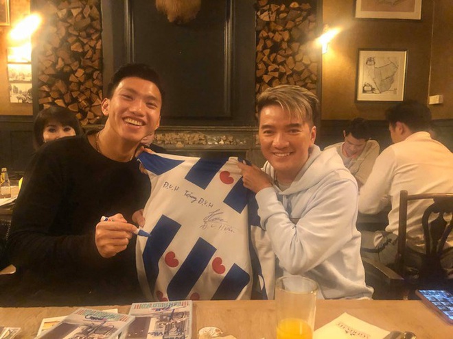 Đàm Vĩnh Hưng gặp Đoàn Văn Hậu ở Hà Lan, tiết lộ điều bất ngờ - Ảnh 6.