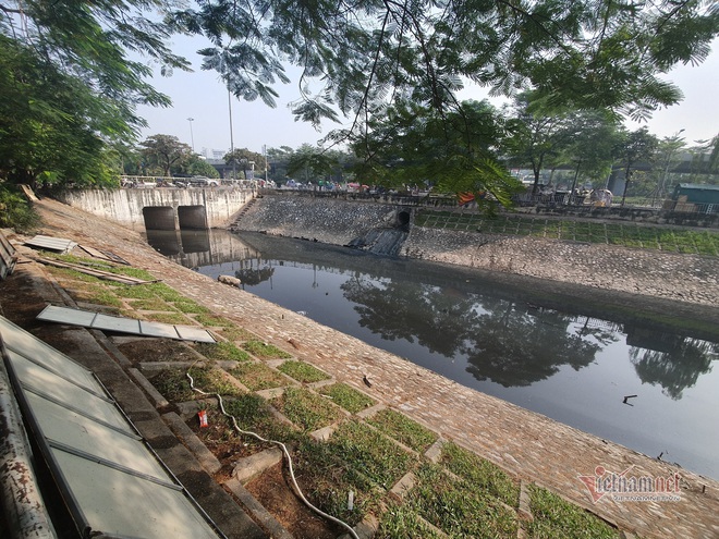 Cảnh dỡ bảo bối Nhật làm sạch sông Tô Lịch, rút cá koi về hồ Tây - Ảnh 9.