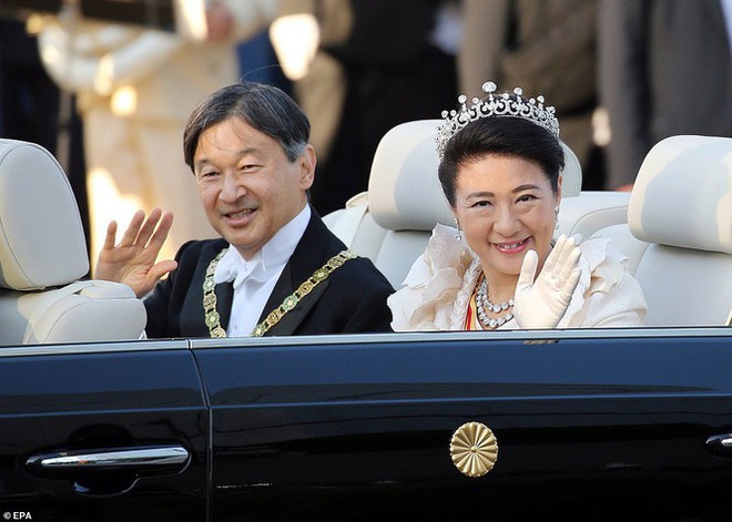 Nhật hoàng Naruhito sẽ qua đêm với nữ thần Mặt trời - Ảnh 1.