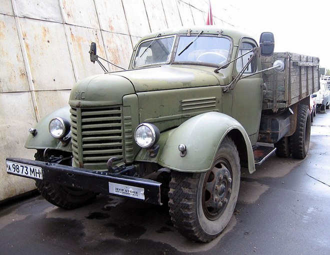Các phiên bản xe tải ZIL ba cầu huyền thoại của Liên Xô - Ảnh 2.