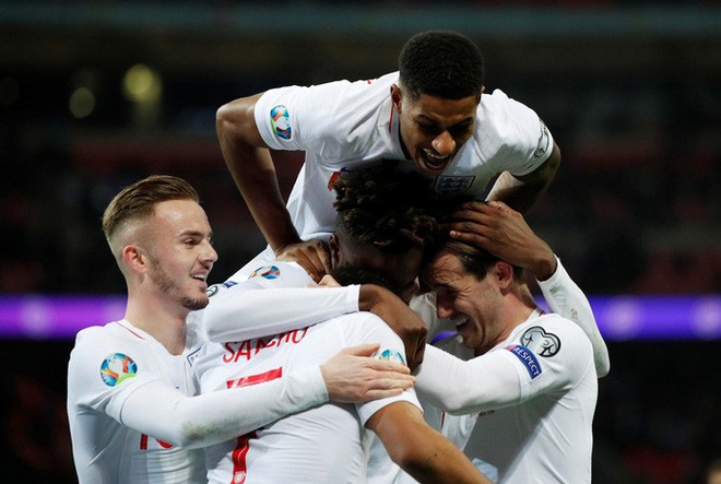  Mưa kỷ lục ở Wembley, tuyển Anh đoạt vé dự Euro 2020  - Ảnh 7.