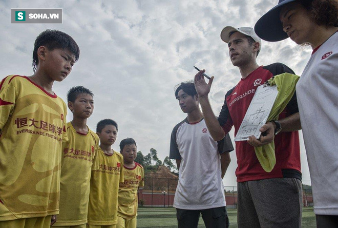 Bóng đá Trung Quốc chìm trong sợ hãi, mới thấy giá trị sức mạnh mà Việt Nam đang có - Ảnh 3.