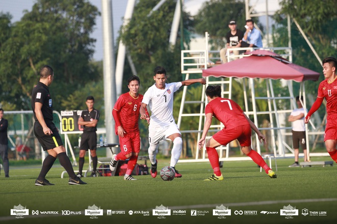 U22 Việt Nam đá kín, chật vật hòa đối thủ nhiều duyên nợ tại SEA Games - Ảnh 10.