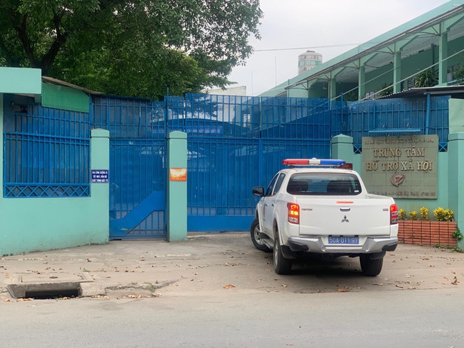 Họp báo vụ nhân viên Trung tâm hỗ trợ xã hội dâm ô: 6 bé gái tố cáo bị ông Nguyễn Tiến Dũng dâm ô qua cửa sổ - Ảnh 4.