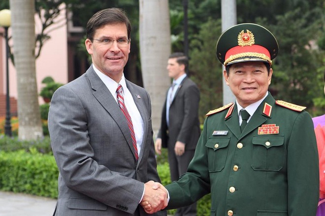 Bộ trưởng Quốc phòng Mỹ bắt đầu chuyến thăm Việt Nam, sẽ thảo luận về Biển Đông - Ảnh 3.