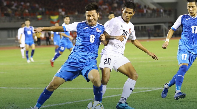 Vòng loại World Cup 2022: Việt Nam giữ vững ngôi đầu, Đông Nam Á liên tục gây sốc - Ảnh 2.