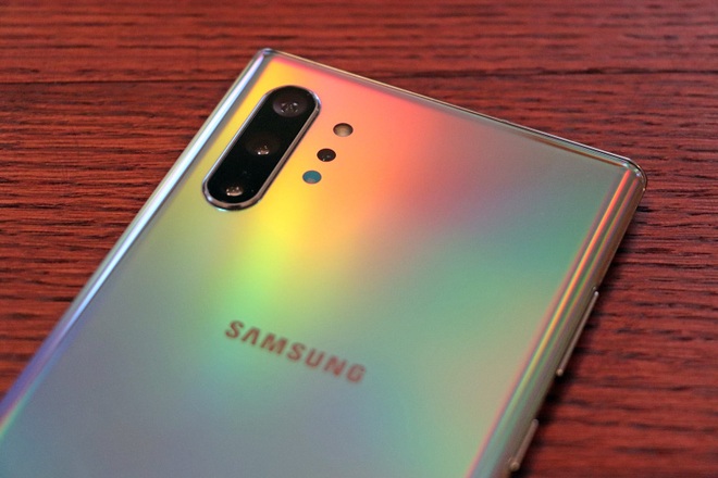 Samsung đang nghiên cứu một thiết kế smartphone siêu dị, không giống bất kỳ chiếc Galaxy nào trước đây - Ảnh 1.