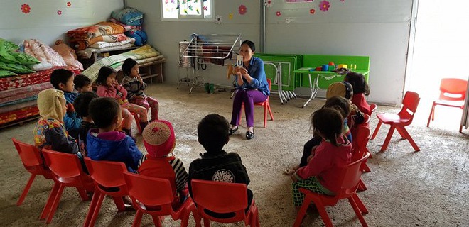 Hai cô giáo hy sinh hạnh phúc bản thân, làm mẹ của 17 đứa trẻ H’Mông - Ảnh 3.