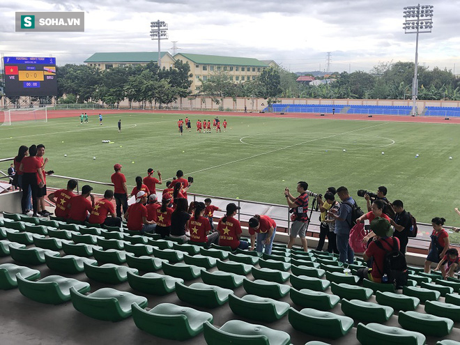 Theo chân U22 VN, truyền thông khóc dở mếu dở vì sự nghiệp dư của chủ nhà Philippines - Ảnh 5.