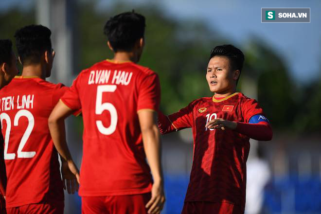 Chiến thắng áp đảo, Quang Hải vẫn dành lời khen cho Messi Lào - Ảnh 1.