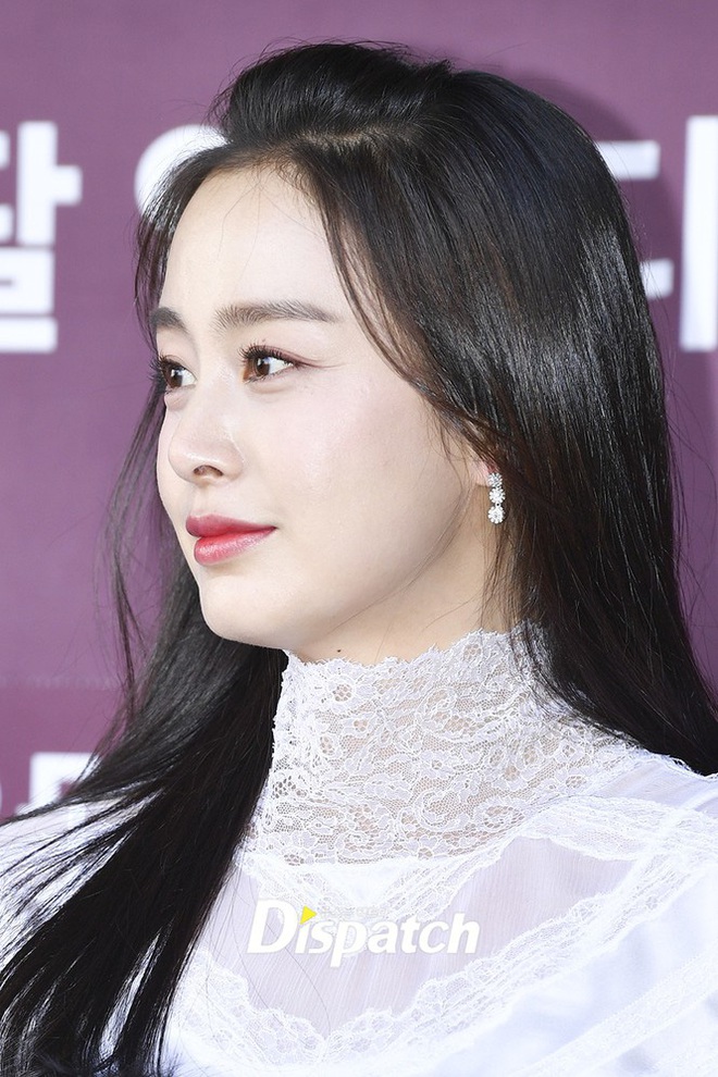 Kim Tae Hee nhan sắc và thần thái rạng ngời sau sinh con thứ 2 - Ảnh 16.