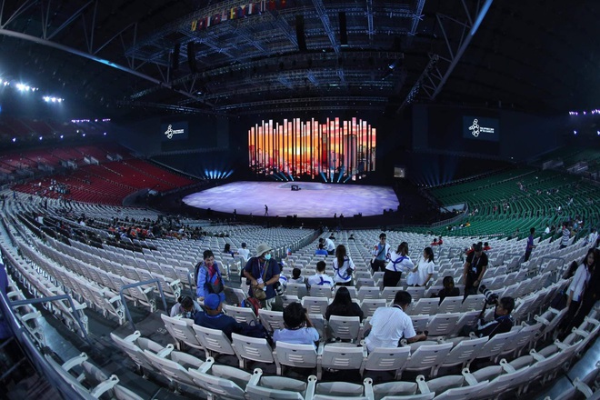 TRỰC TIẾP Lễ khai mạc SEA Games 2019: Chờ những màn trình diễn độc và lạ của Philippines - Ảnh 2.