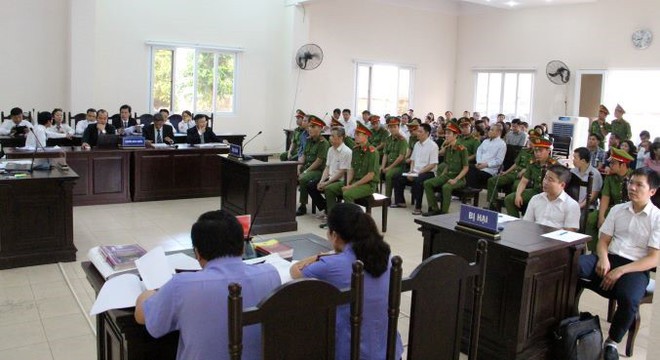 Nguyên Bí thư Bến Cát - Bình Dương hầu tòa vì mua đất phát mãi giá bèo - Ảnh 2.