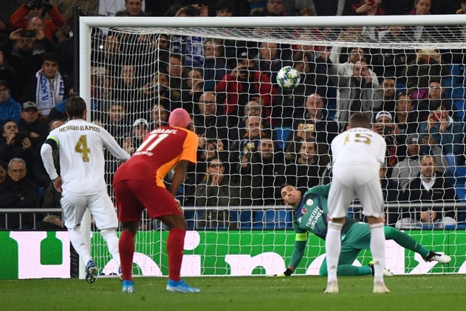 Rodrygo nổ hat-trick, Real Madrid vùi dập Galatasaray - Ảnh 4.