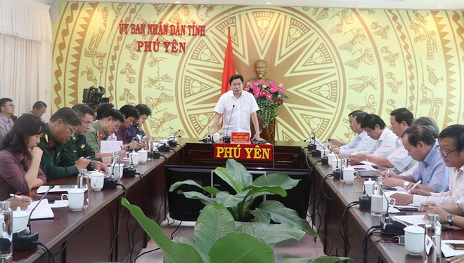 Phú Yên gọi điện đến từng nhà để sơ tán dân tránh bão số 6 - Ảnh 2.