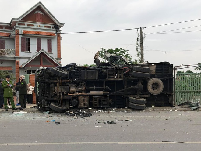 Nam Định: Hai xe tải đấu đầu, tài xế tử vong tại chỗ - Ảnh 1.