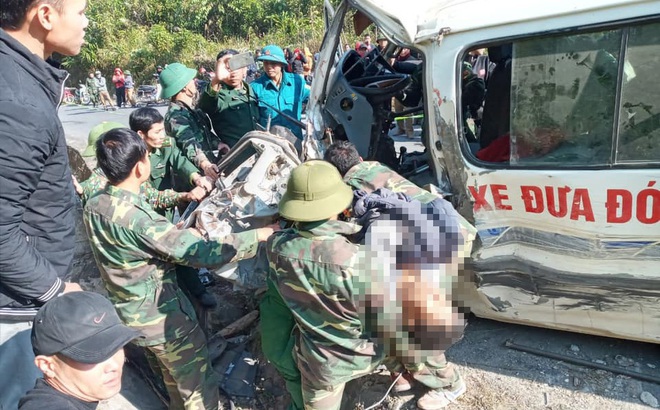 Vụ xe chở đoàn người khuyết tật đâm vào vách núi: Thêm một nạn nhân tử vong