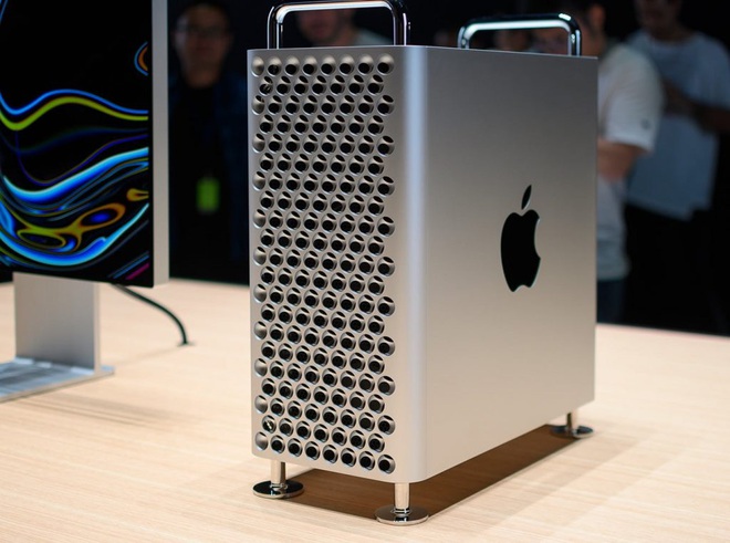 Apple ra mắt Mac Pro: Phiên bản mạnh nhất có giá bán 1,2 tỷ đồng, riêng bộ phụ kiện bánh xe bán kèm đã có giá 2,3 triệu đồng/chiếc! - Ảnh 1.