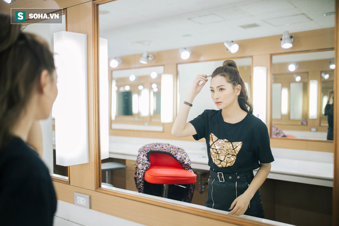 Cuộc sống bị mẹ rao bán của MC xinh đẹp VTV không được dùng tên thật khi lên sóng - Ảnh 21.