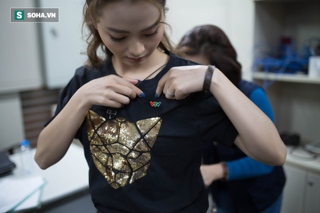 Cuộc sống bị mẹ rao bán của MC xinh đẹp VTV không được dùng tên thật khi lên sóng - Ảnh 24.