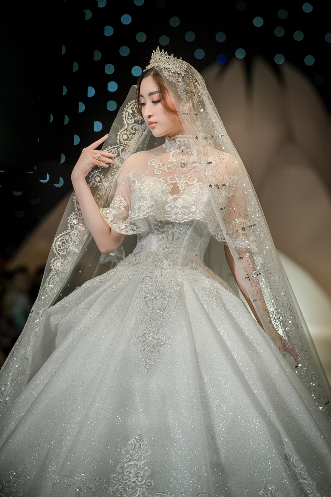 40 mẫu Váy Áo cưới đẹp nhất sang trọng cho mùa cưới 2023  Nicole Bridal