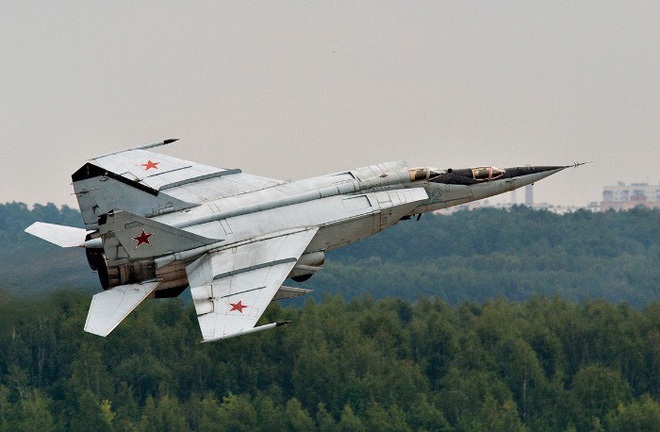 Những chiếc MiG khiến NATO “khiếp đảm” - Ảnh 4.