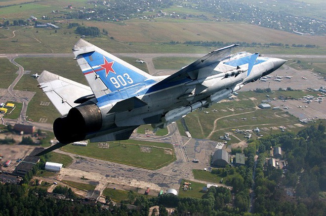 Những chiếc MiG khiến NATO “khiếp đảm” - Ảnh 5.