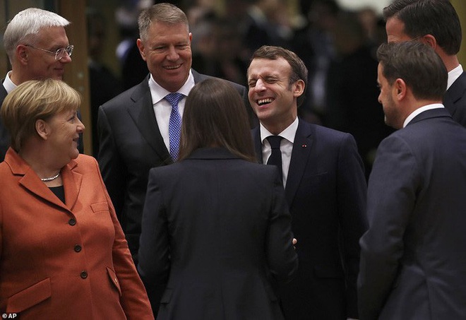 Ông Macron tươi cười cùng nữ thủ tướng trẻ nhất thế giới - Ảnh 5.